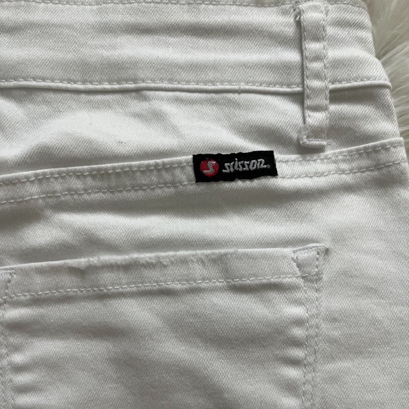 Ripped High-Waisted White Wash Jean Mini Skirt Size Medium - Picture 10 of 14